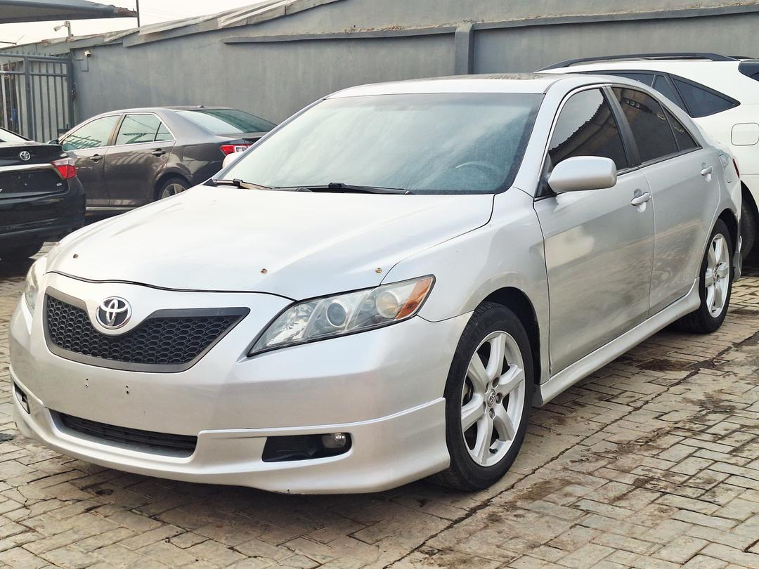 Toyota Camry Sport